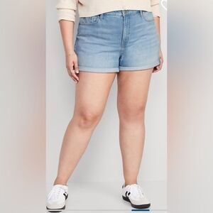 NWT Old Navy Plus Size Curvy O G Straight High Rise Cut Off Denim Shorts Size 28